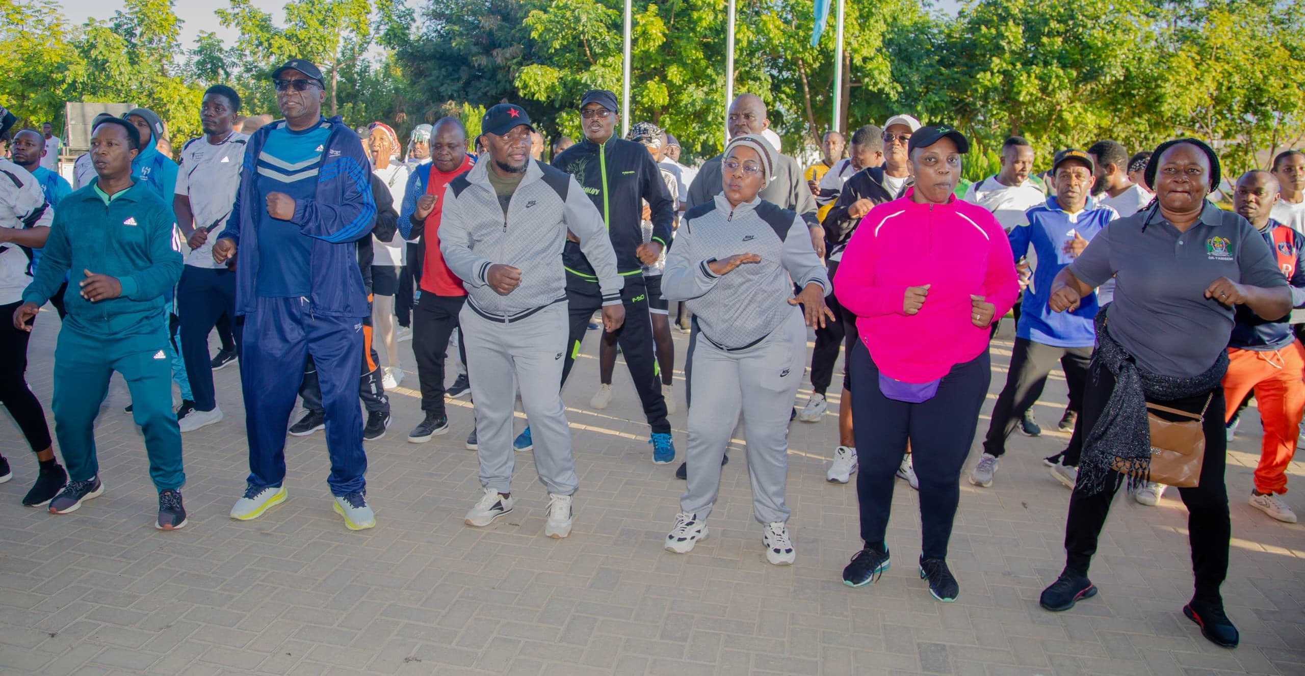 MHE MCHENGERWA AWATAKA MA RC, DC KUONGOZA JOGGING KWENYE MAENEO YAO