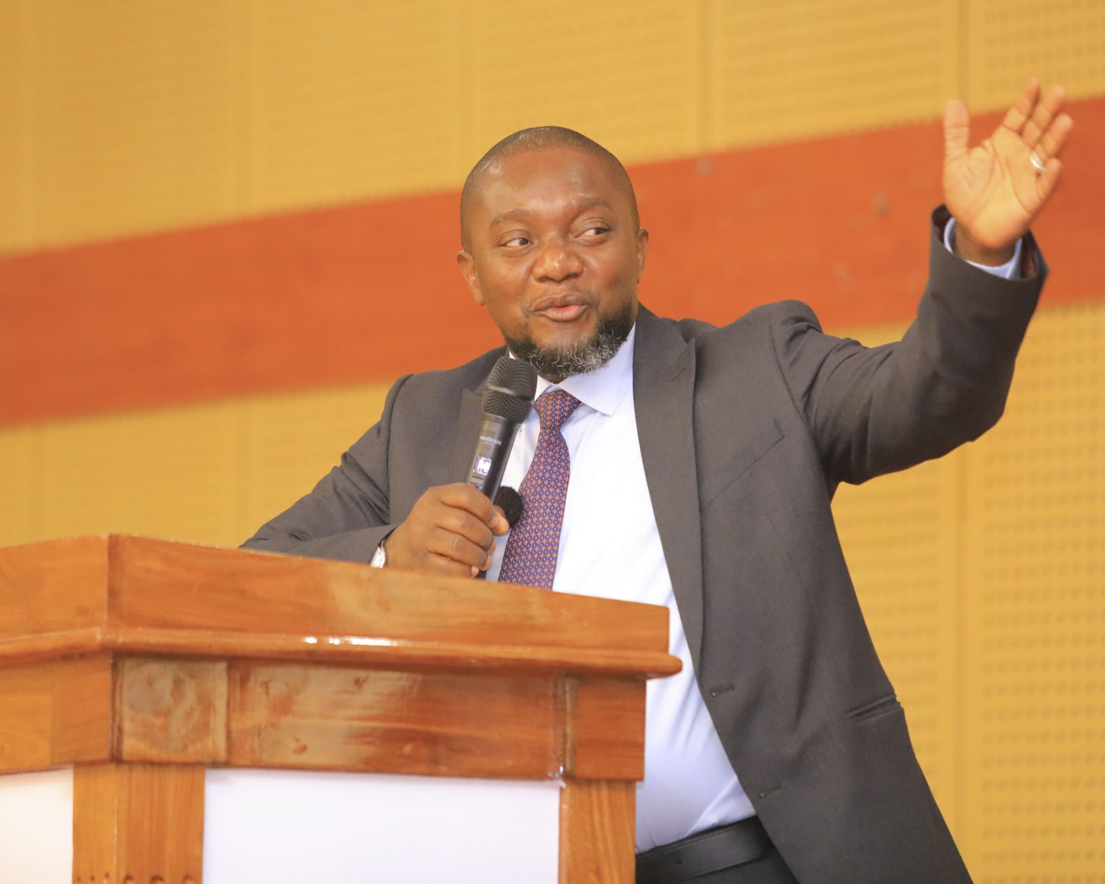 MCHENGERWA: MAAFISA HABARI HAKIKISHENI WANANCHI WANAPATA HABARI SAHIHI