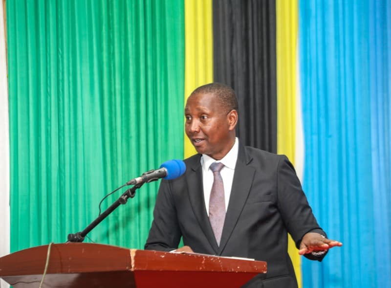 Prof.Mkenda asisitiza umuhimu wa  Elimu ya Amali kukuza ujuzi